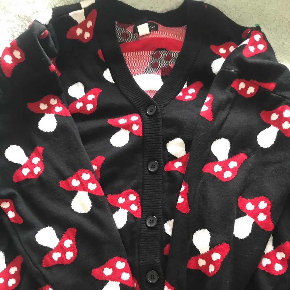 XL no rips stains or sign of wear